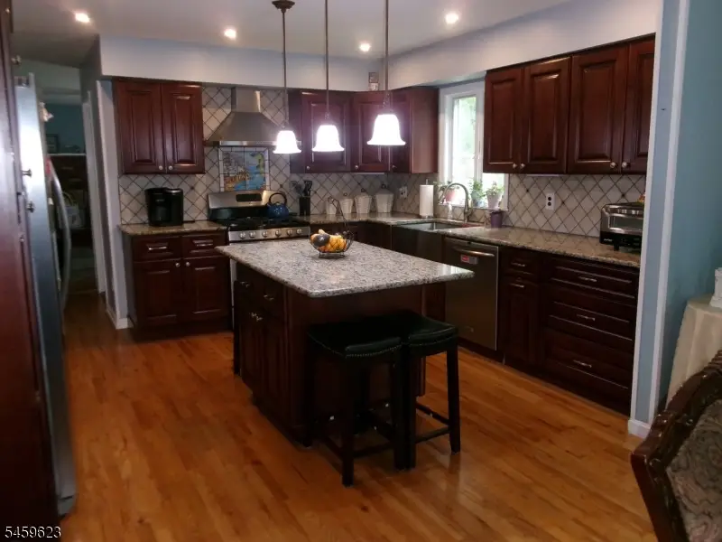 12 Wolfe Dr, Wanaque, NJ 07465 - #3