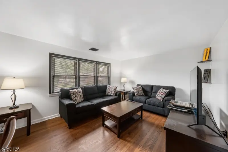 518 Thompson Ave, Roselle, NJ 07203 - #3
