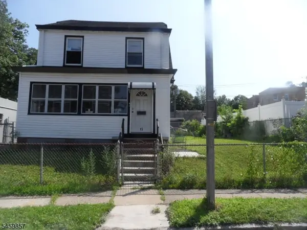 15 Rowe St, East Orange City, NJ 07017