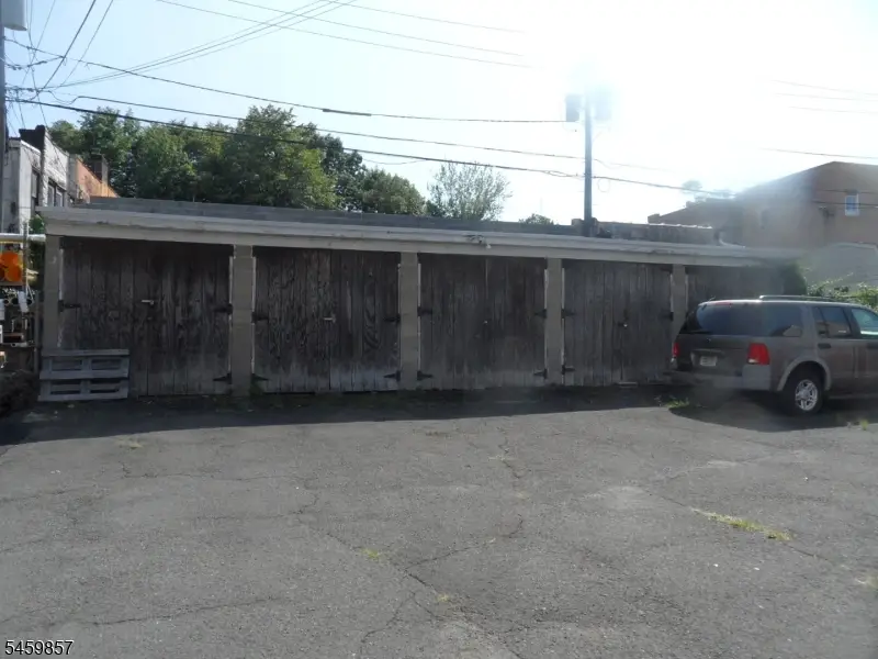 15 Rowe St, East Orange, NJ 07017 - #2
