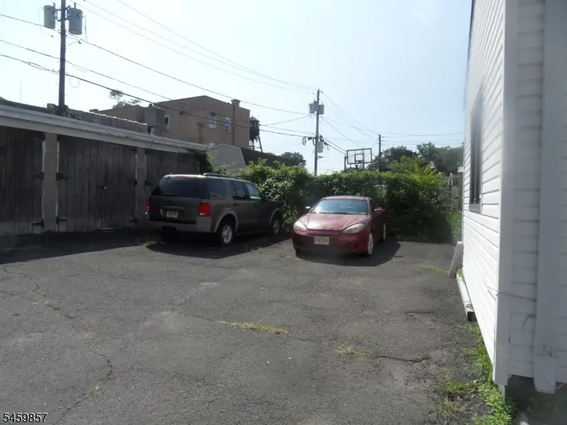 15 Rowe St, East Orange, NJ 07017 - #3