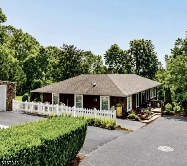 51 Tecumseh Path, Lincoln Park Boro, NJ 07035