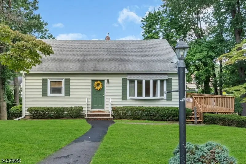 10 Park Ter, East Hanover, NJ 07936 - #1