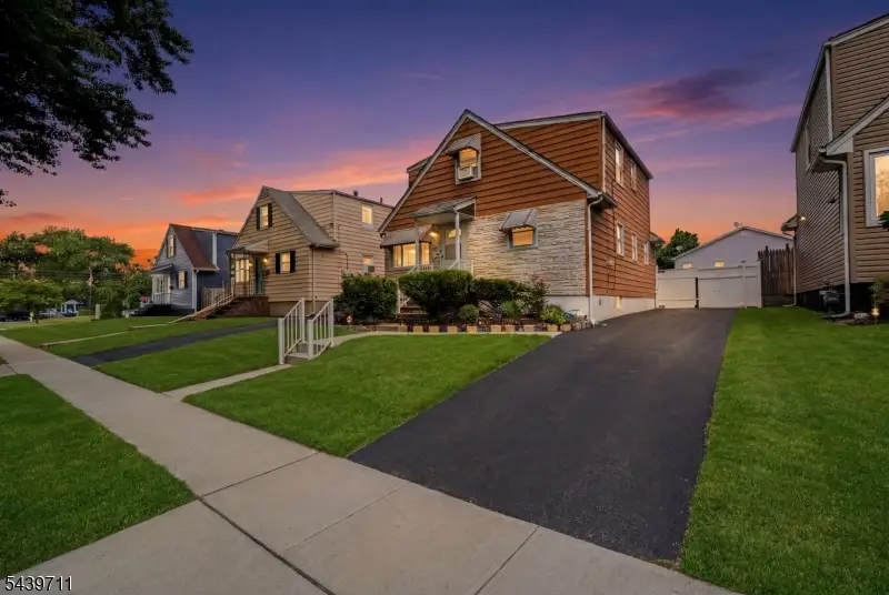 1875 Paterson St, Rahway, NJ 07065 - #1