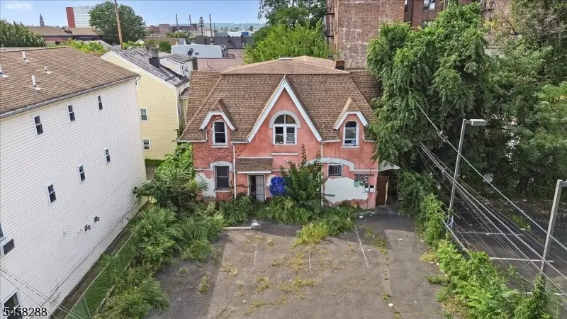168 Carroll St, Paterson, NJ 07501 - #1