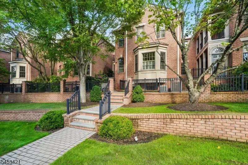 25 Norwood Avenue Unit 2 #2, Summit, NJ 07901 - #1