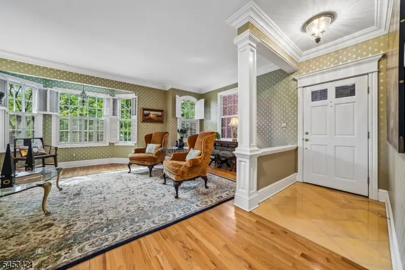25 Norwood Avenue Unit 2 #2, Summit, NJ 07901 - #3
