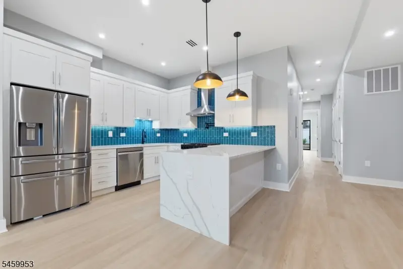 389 Virginia Ave #1, Jersey City, NJ 07304 - #3