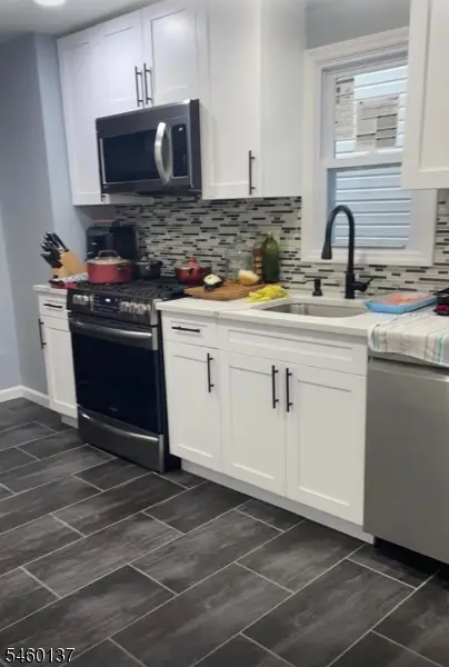 228 Elm St, Newark City, NJ 07105