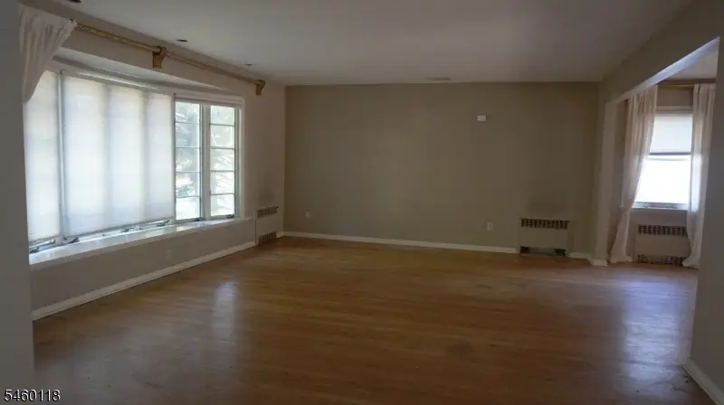 8 Mountain Way S, West Orange, NJ 07052 - #3