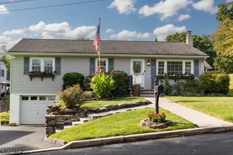 807 Brooklyn Ave, Raritan, NJ 08869 - #1