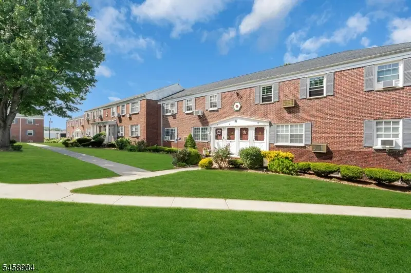 16B W Roselle Ave #B, Roselle Park, NJ 07204 - #1