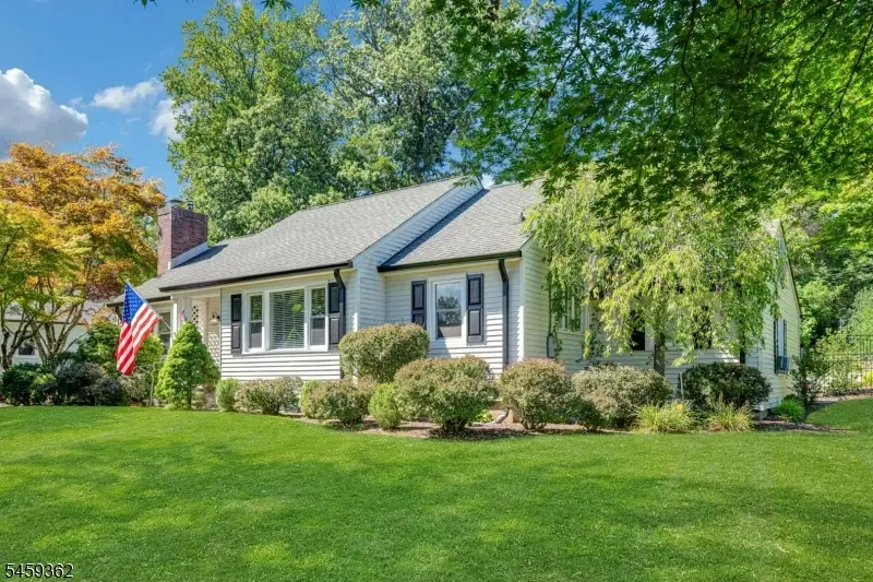 44 Old Army Rd, Bernardsville, NJ 07924 - #1