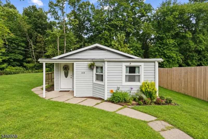 340 Lakeview Dr, Hampton, NJ 07860 - #1