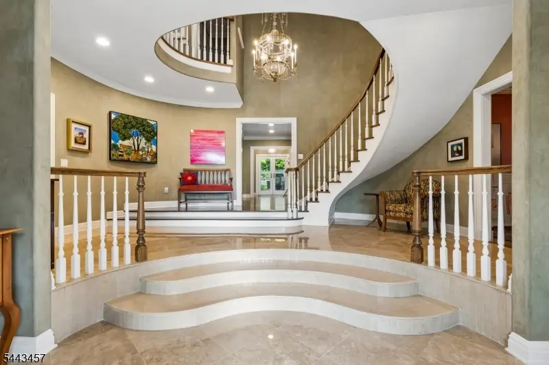 9 Canterbury Ln, Summit, NJ 07901 - #2