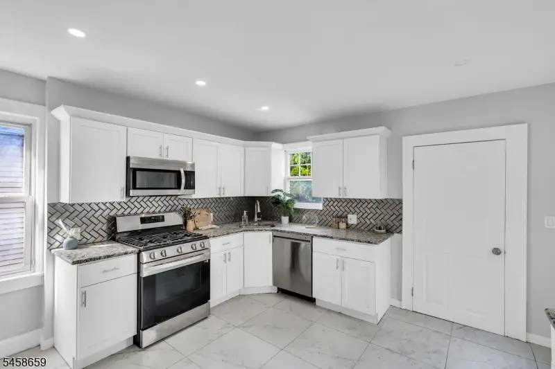 379 Seminary Ave, Rahway, NJ 07065 - #2