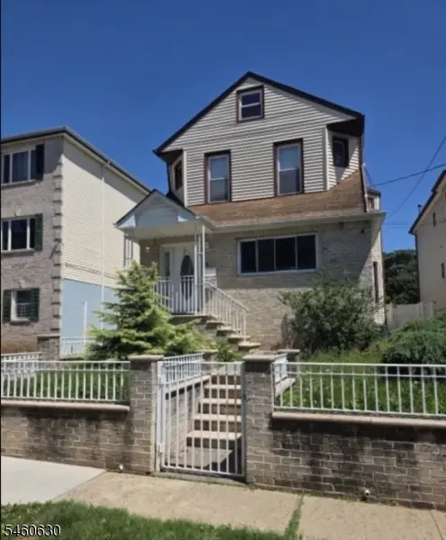 929 Adams Ave, Elizabeth City, NJ 07201