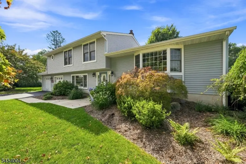 11 Mary Pl, Pequannock, NJ 07440 - #1