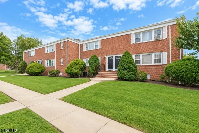 3 Columbia Dr #1A, Finderne, NJ 08807 - #2