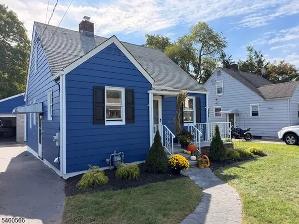 9 Hunter St, Roxbury Twp., NJ 07876