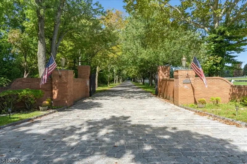 70 Sutton Rd, Tewksbury, NJ 08833 - #1