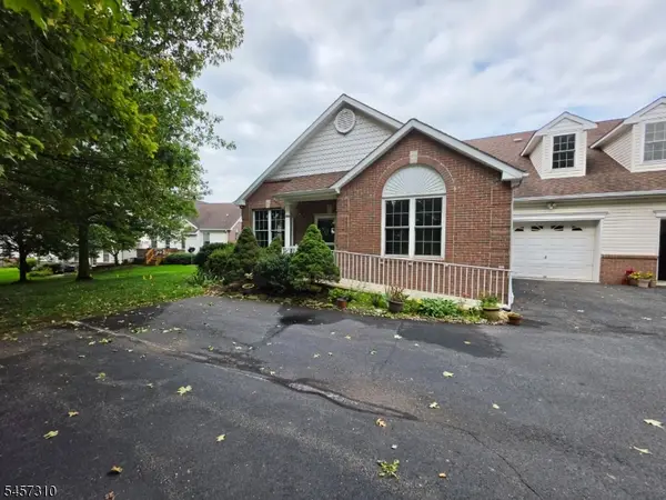 100 David Dr, Raritan Twp., NJ 08822