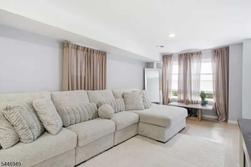 49 N 5th St, Newark, NJ 07107 - #3