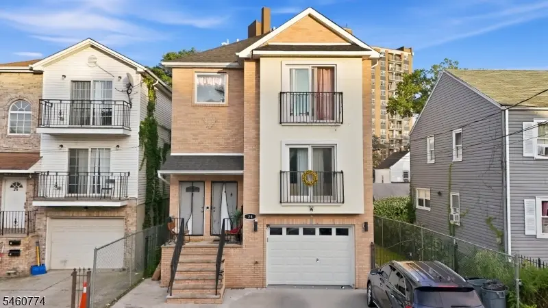 28 Hanford St, Newark, NJ 07114 - #1