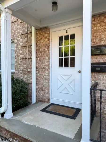 27-33 Corsa Ter #8A, Ridgewood Village, NJ 07450