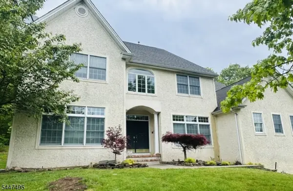 8 Pring Ct, West Orange Twp., NJ 07052
