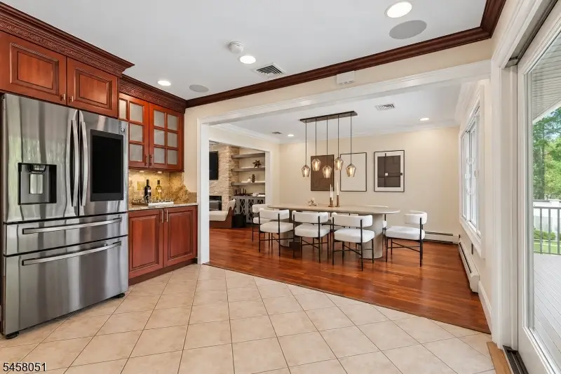 33 Canterbury Dr, Scotch Plains, NJ 07076 - #3
