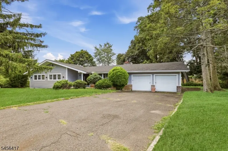 496 Seven Oaks Ct, Orange, NJ 07050 - #2