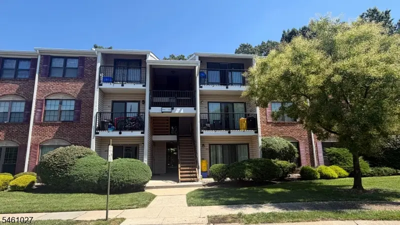 500 Danbury Ln, East Brunswick, NJ 08816 - #1