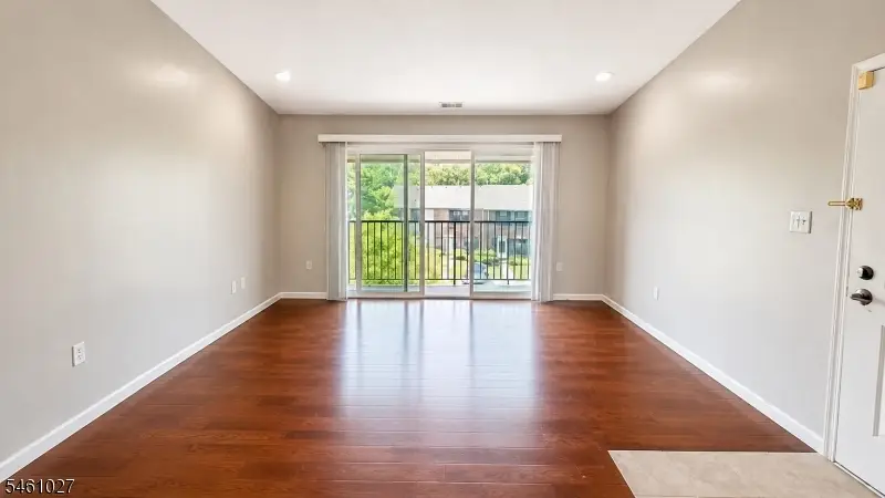 500 Danbury Ln, East Brunswick, NJ 08816 - #3