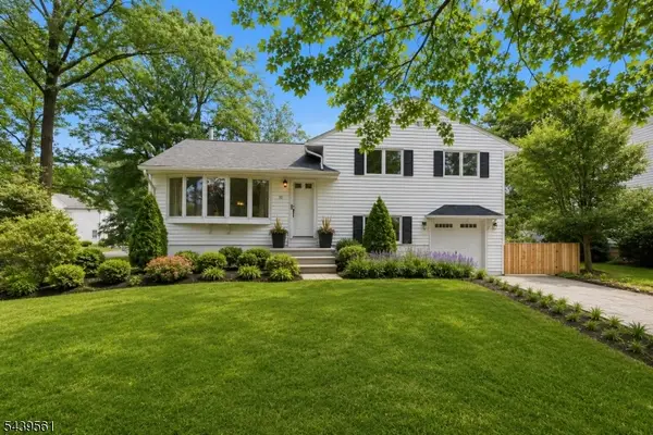 10 Cornell Pl, Chatham Boro, NJ 07928