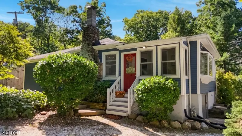 32 Laurel Dr, Oak Ridge, NJ 07438 - #1