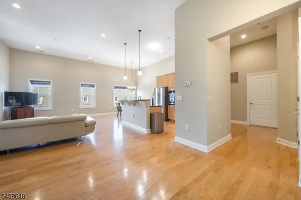 1403 Town Center Way, Livingston Twp., NJ 07039
