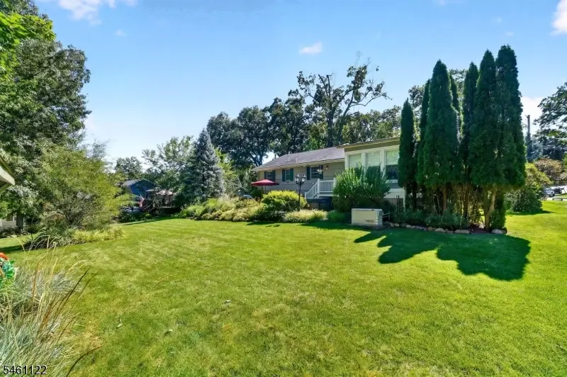 11 Jeffrie Trl, Hanover, NJ 07981 - #2