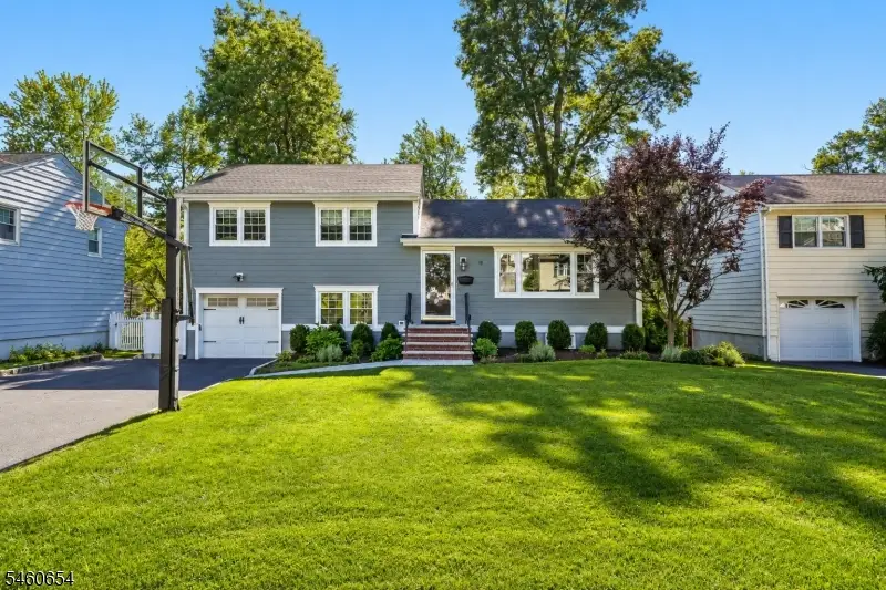 10 Hampton Ter, Livingston, NJ 07039 - #1