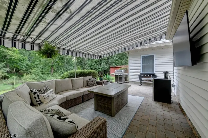 64 Grove St, Oakland, NJ 07436 - #2