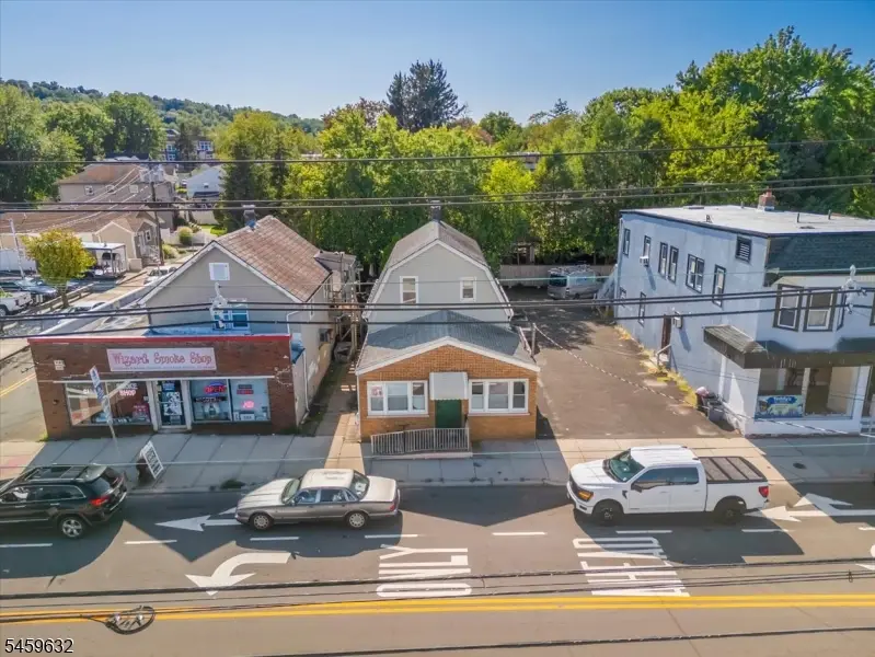37 Newark Pompton Tpke, Singac, NJ 07424 - #2