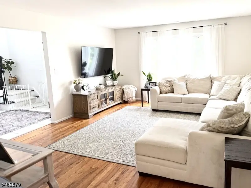 49 Raynor Rd, Morris, NJ 07960 - #3