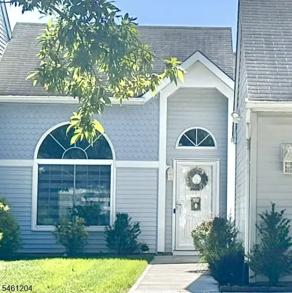 589B Madison Dr, Monroe Twp., NJ 08831