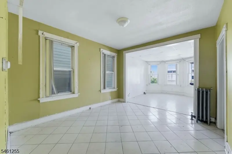 490 E 27th St, Paterson, NJ 07514 - #3
