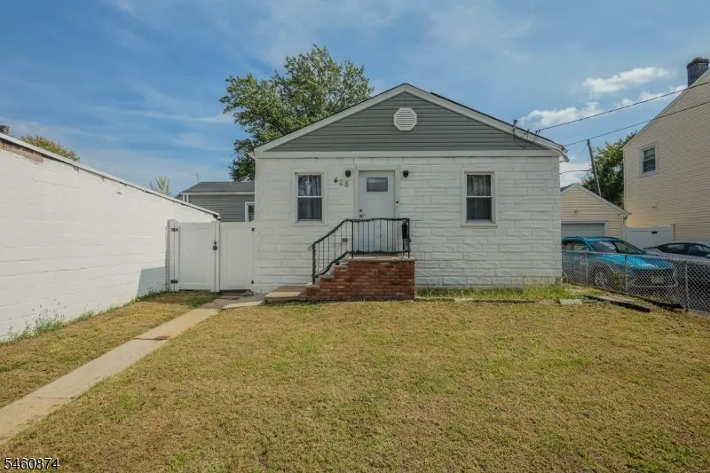 428 3rd Ave, Linden, NJ 07036 - #1