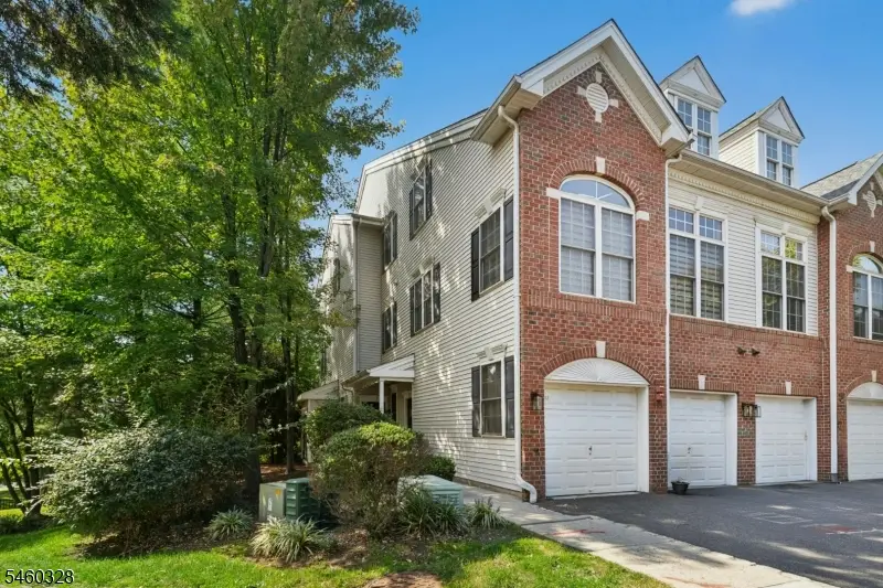 402 Donato Cir, Scotch Plains, NJ 07076 - #2