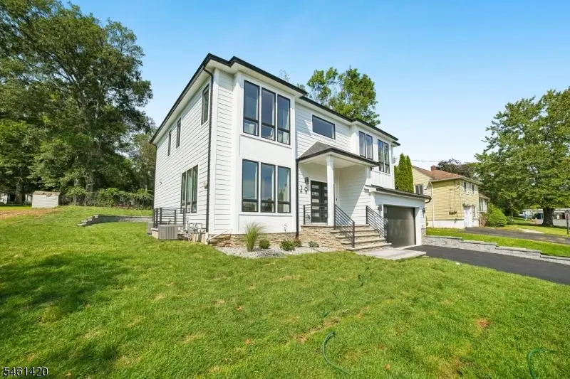 29 Spier Dr, Livingston, NJ 07039 - #1