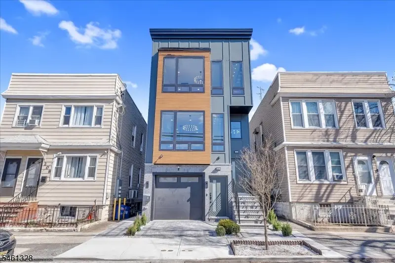 206 Clendenny Ave #1, Jersey City, NJ 07304 - #1