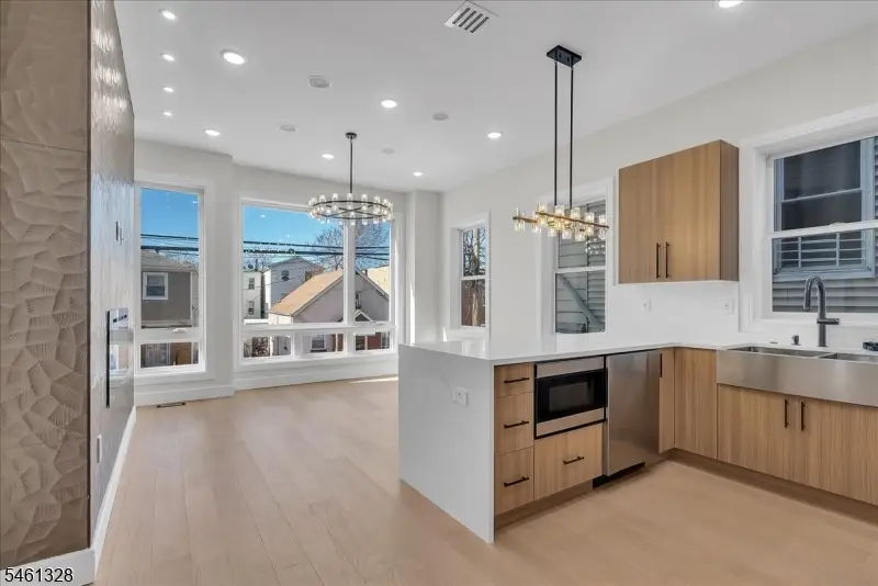 206 Clendenny Ave #1, Jersey City, NJ 07304 - #2
