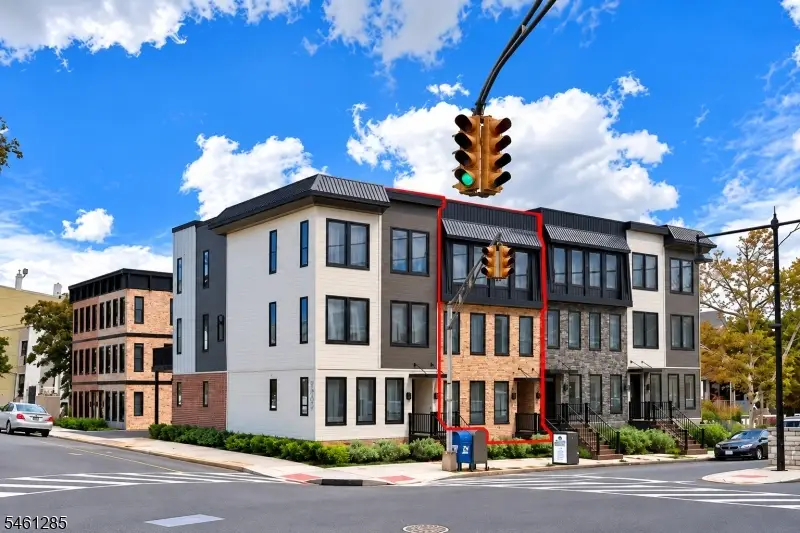 502 Davis Ave, Harrison, NJ 07029 - #2